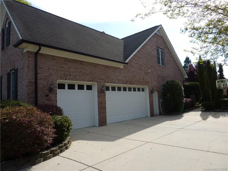 Property image 2 at 7868 Tottenham Drive, Harrisburg, NC 28075