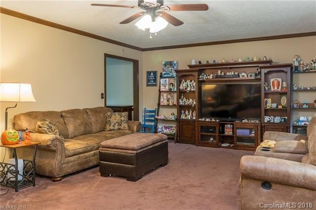 Property image 3 at 3001 Chestnut Tree Road, Hendersonville, NC 28792