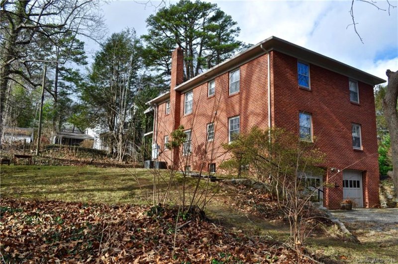 Property image 2 at 27 Shorewood Drive, Asheville, NC 28804