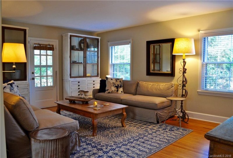 Property image 3 at 27 Shorewood Drive, Asheville, NC 28804