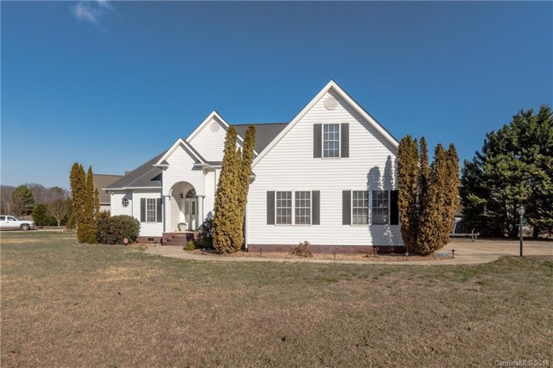 Property image 2 at 214 Birchwood Court, Oakboro, NC 28129