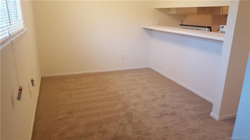 Property image 2 at 1605 Merry Oaks Road, Charlotte, NC 28205