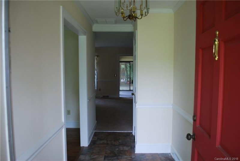 Property image 2 at 5431 Park Road, Charlotte, NC 28209