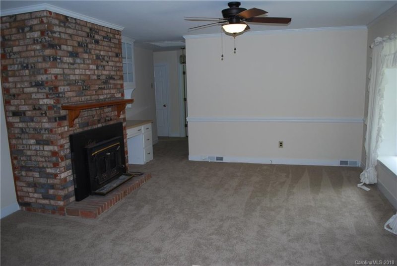 Property image 5 at 5431 Park Road, Charlotte, NC 28209