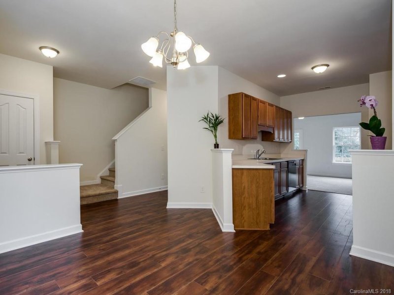 Property image 3 at 525 Jakes Ridge Lane, Mooresville, NC 28115