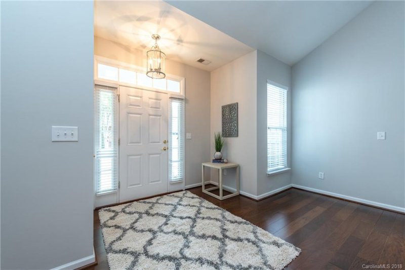 Property image 4 at 8708 Richmond Hill Court, Charlotte, NC 28277