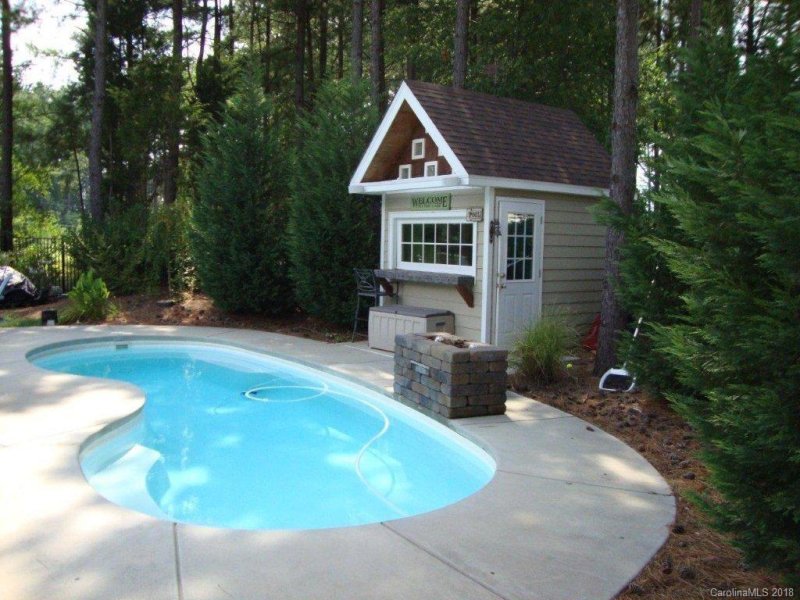 Property image 4 at 173 Yellow Jacket Circle, Mooresville, NC 28117