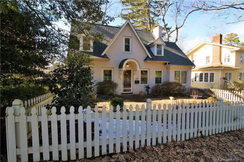 Property image 2 at 40 Woodvale Avenue, Asheville, NC 28804