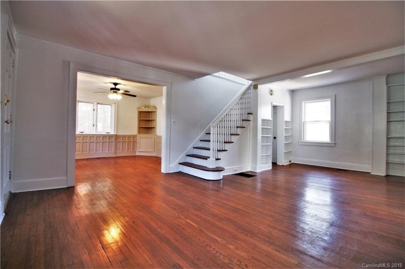 Property image 3 at 40 Woodvale Avenue, Asheville, NC 28804