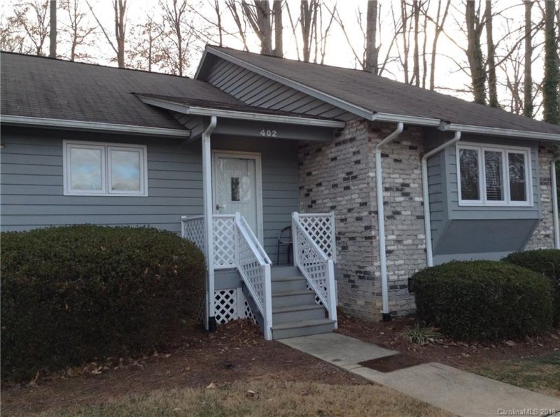 402 Wellington Hills Circle