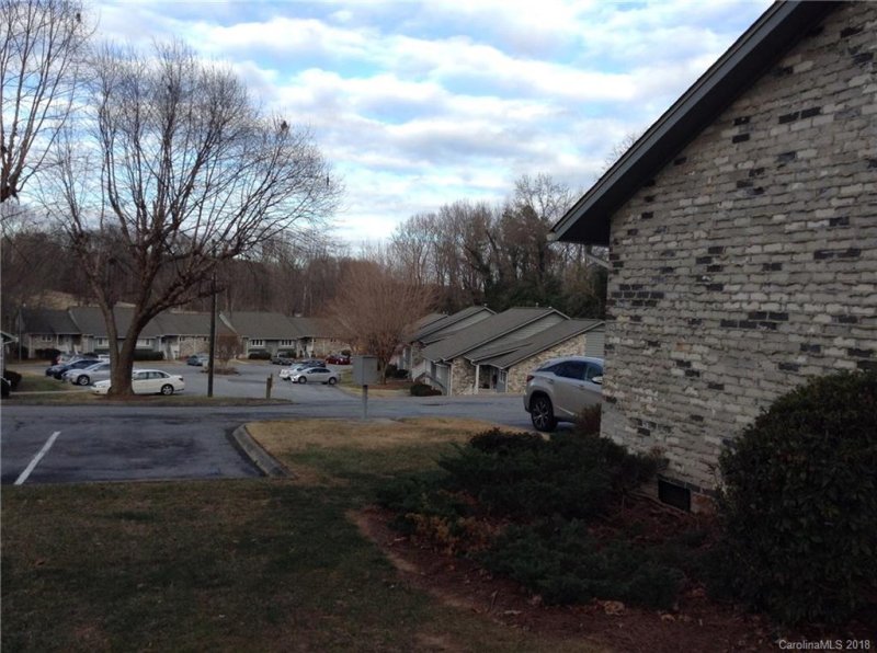 Property image 3 at 402 Wellington Hills Circle, Salisbury, NC 28147