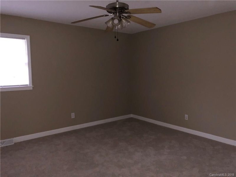 Property image 4 at 2517 Linwood Road, Gastonia, NC 28052