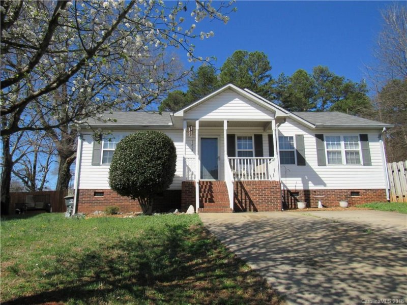 1515 Cambridge Heights Place