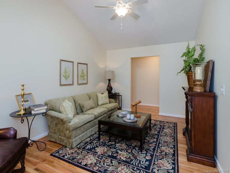 Property image 3 at 210 Allen Paul Drive, Hendersonville, NC 28791