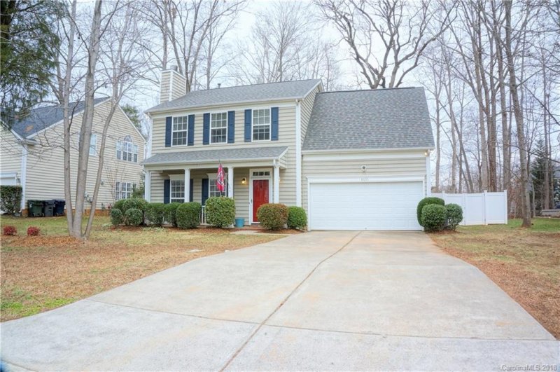 8635 Common Oak Lane