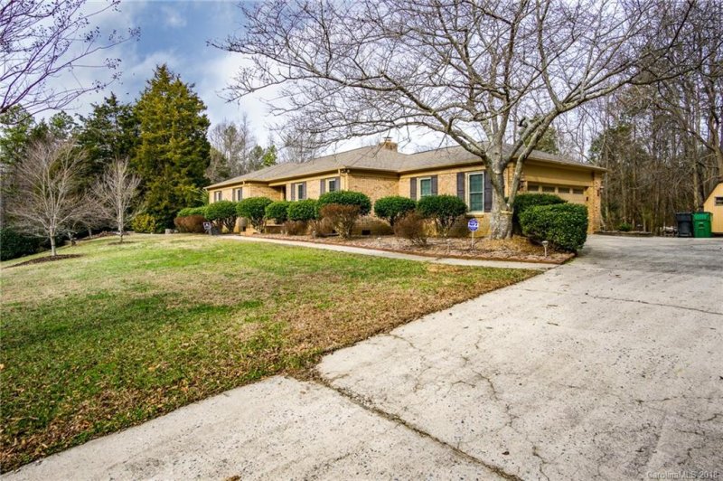 Property image 3 at 4201 Middle Stream Road, Charlotte, NC 28213