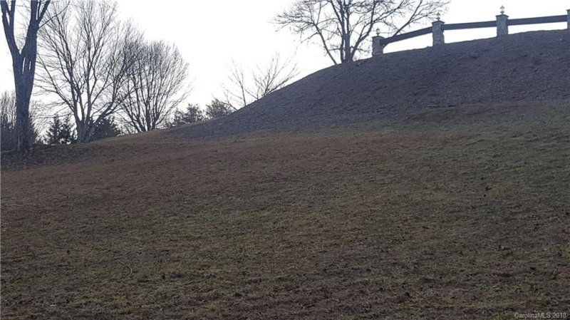 Property image 4 at 3008 Hickory Nut Trail, Hendersonville, NC 28739