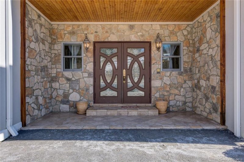 Property image 2 at 3012 Hickory Nut Trail, Hendersonville, NC 28739