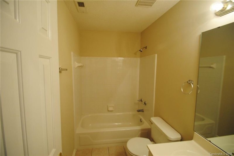 Property image 2 at 4809 Brownes Ferry Road, Charlotte, NC 28269