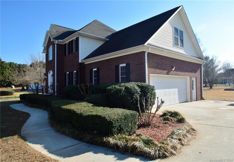 Property image 2 at 211 Northchase Drive, Concord, NC 28027