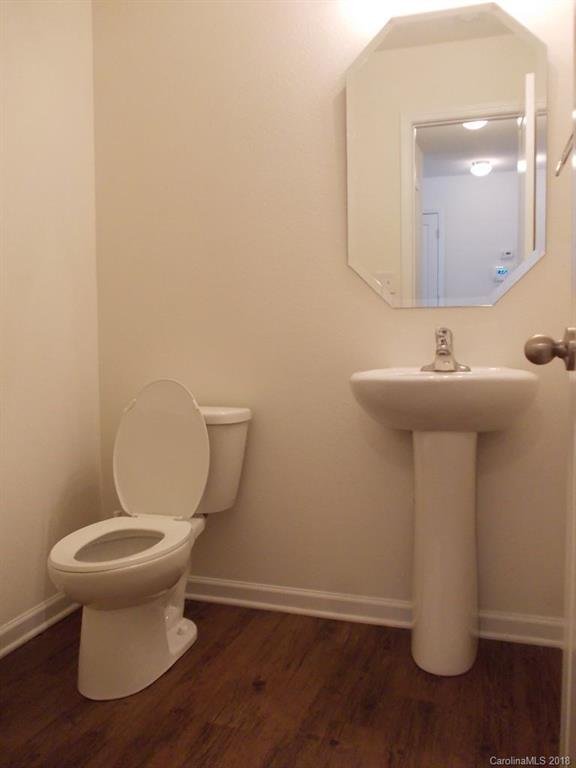Property image 3 at 2528 Walnut Forest Drive, Charlotte, NC 28216