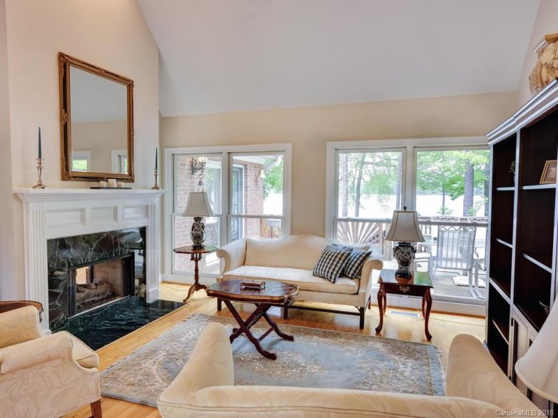 Property image 3 at 2799 Camden Pointe Drive, Sherrills Ford, NC 28673