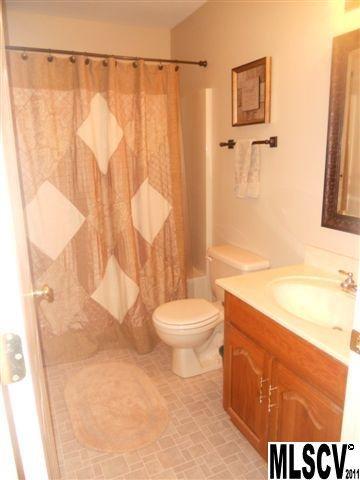 Property image 3 at 3414 12th St Drive, Hickory, NC 28601