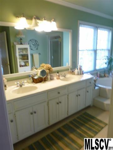 Property image 3 at 154 37th Avenue Place, Hickory, NC 28601