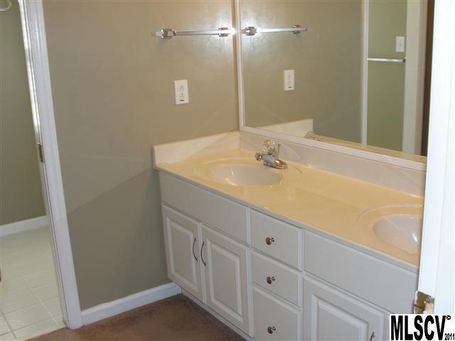 Property image 4 at 1833 Twin Ponds Drive, Hickory, NC 28602