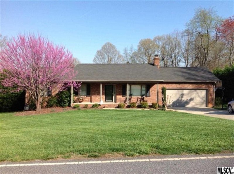 Property image 2 at 1342 31st St Place, Conover, NC 28613