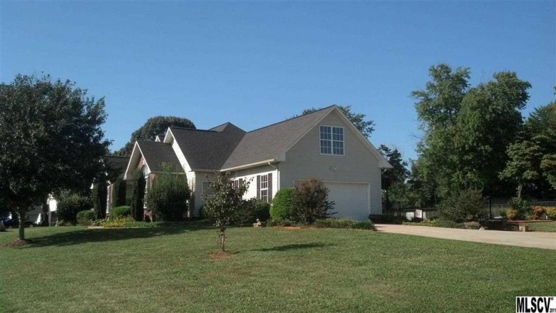 Property image 2 at 4550 Briarcreek Road, Maiden, NC 28650