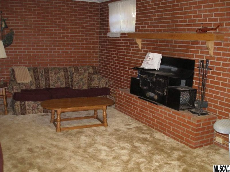 Property image 3 at 1434 Brentwood Drive, Newton, NC 28658