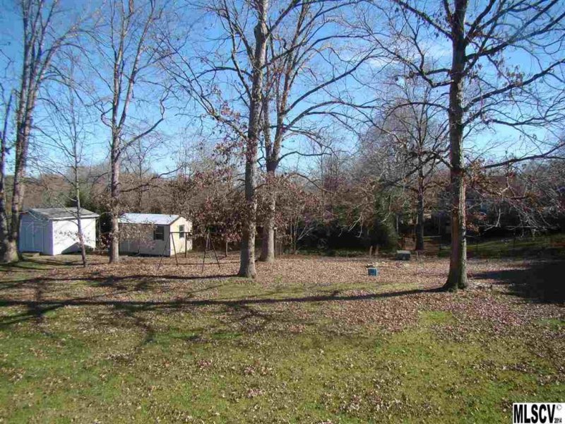 Property image 3 at 1408 31st St Place, Conover, NC 28613