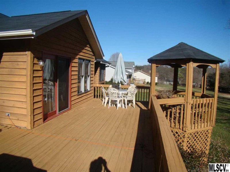 Property image 4 at 1408 31st St Place, Conover, NC 28613