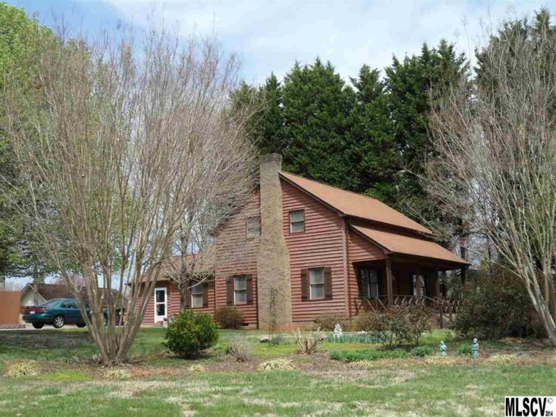 Property image 2 at 1307 32nd Street Court, Conover, NC 28613