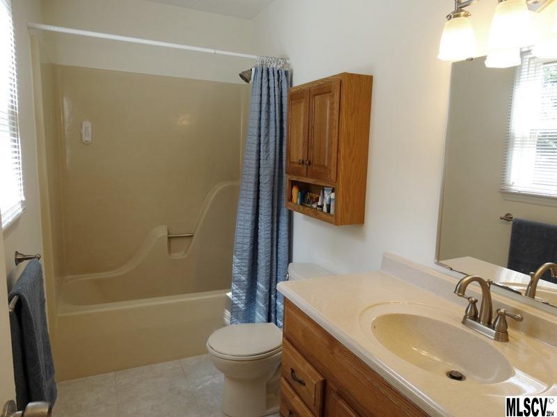 Property image 3 at 1316 32nd Street Court, Conover, NC 28613