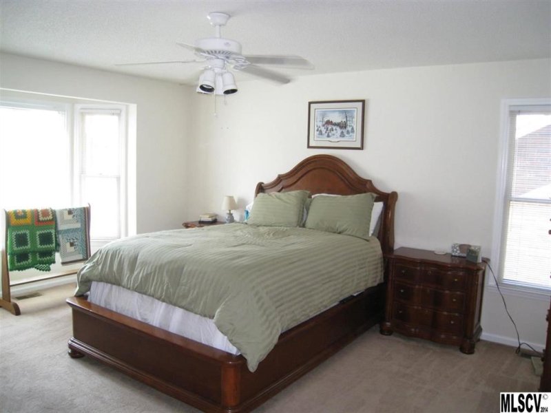 Property image 3 at 3271 Pine Leaf Drive, Maiden, NC 28650