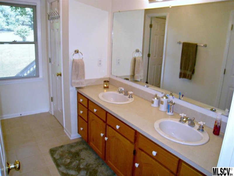 Property image 4 at 3271 Pine Leaf Drive, Maiden, NC 28650