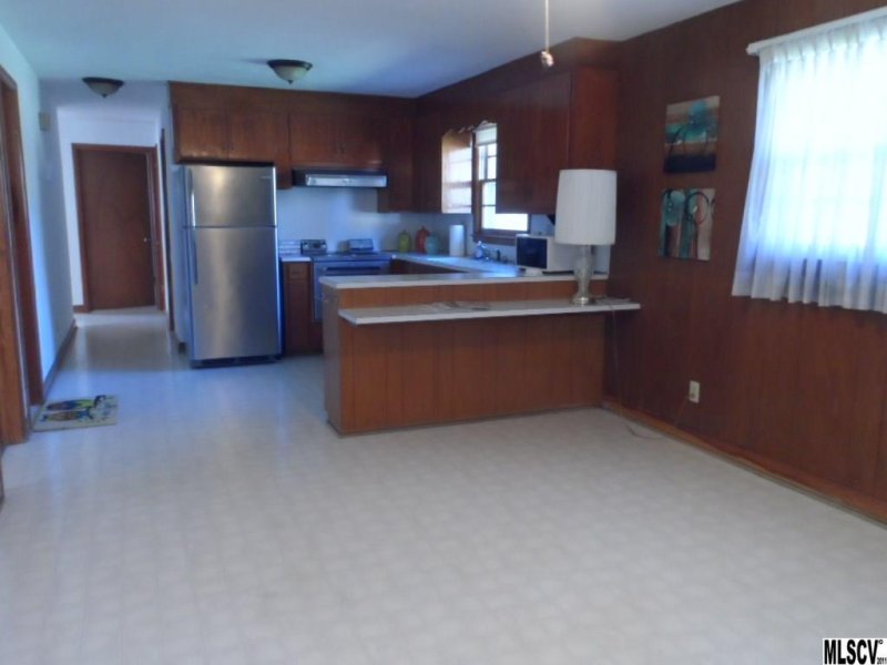 Property image 3 at 1513 36th Avenue Drive, Hickory, NC 28601