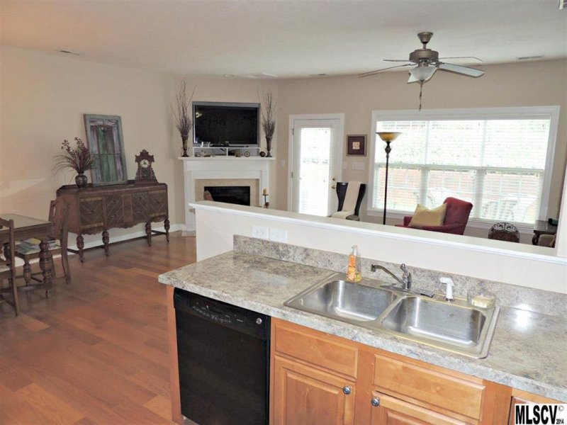 Property image 3 at 2022 Talbot Lane, Hickory, NC 28602