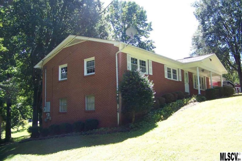 Property image 2 at 1604 4th Street Circle, Conover, NC 28613