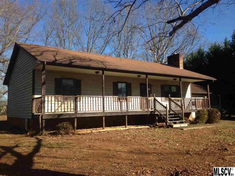 Property image 2 at 4660 Kings Court, Hickory, NC 28602