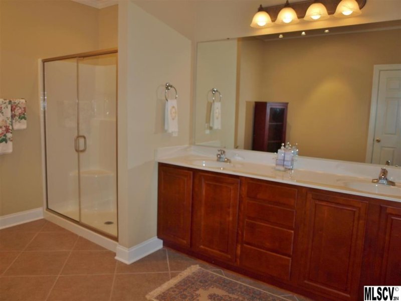 Property image 5 at 2016 Talbot Lane, Hickory, NC 28602