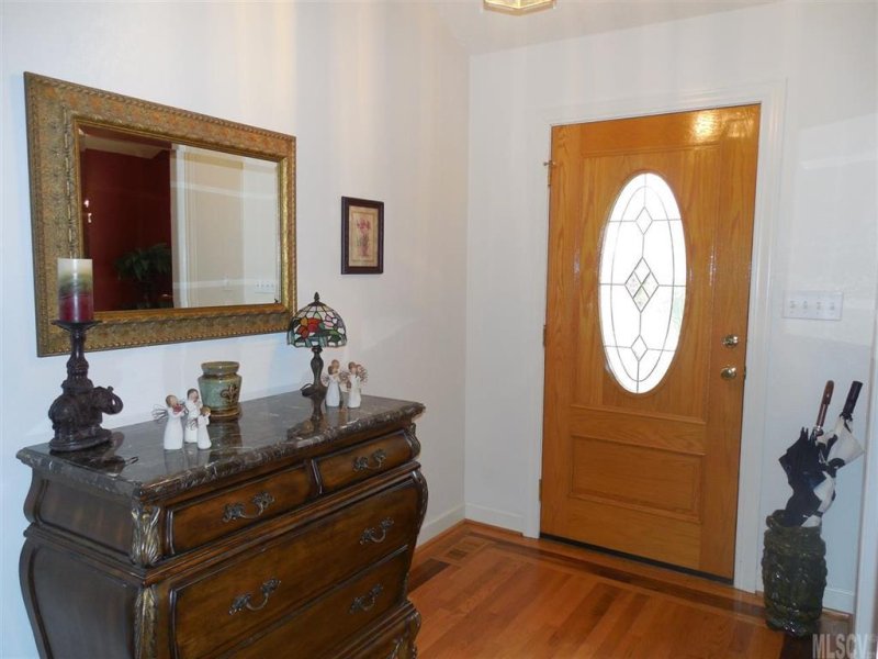 Property image 2 at 1521 35th Avenue, Hickory, NC 28601