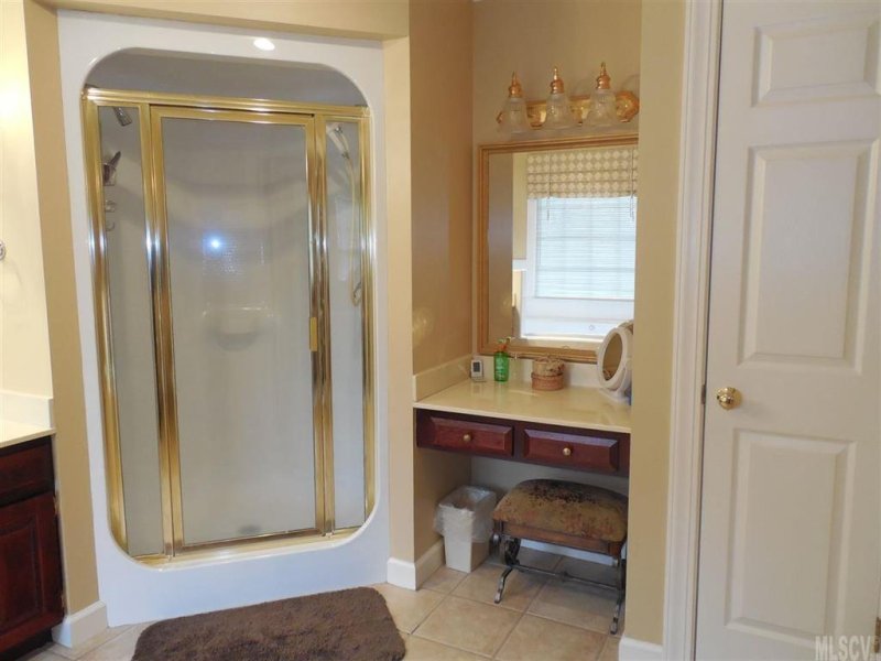 Property image 3 at 1521 35th Avenue, Hickory, NC 28601