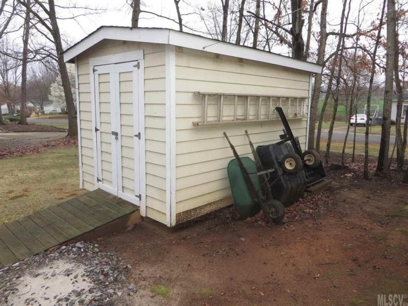 Property image 5 at 3429 Rock Creek Drive, Newton, NC 28658