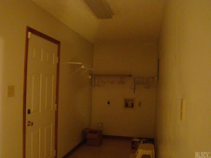 Property image 4 at 1206 31st St Place, Conover, NC 28613