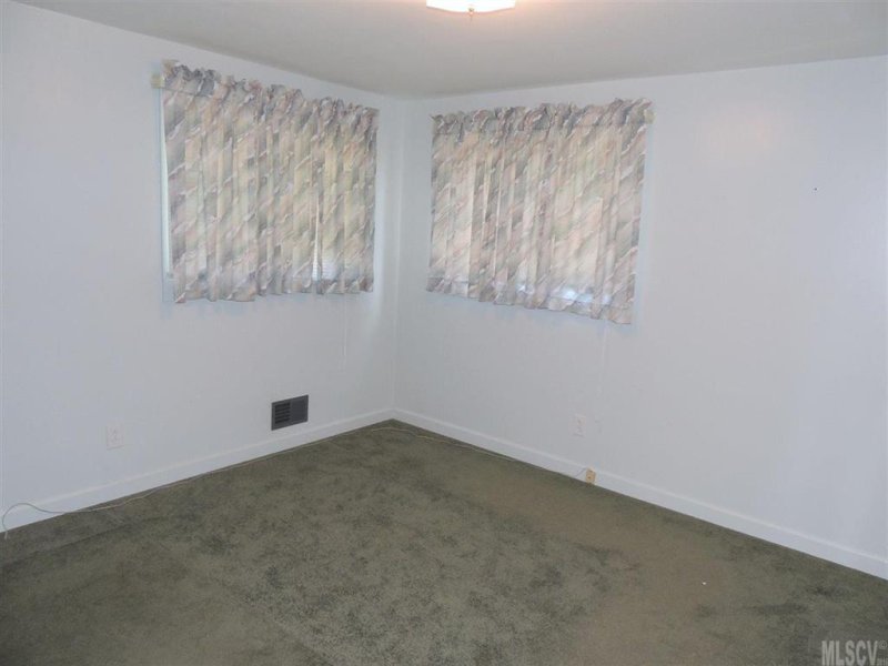 Property image 3 at 1493 19th Street, Hickory, NC 28601