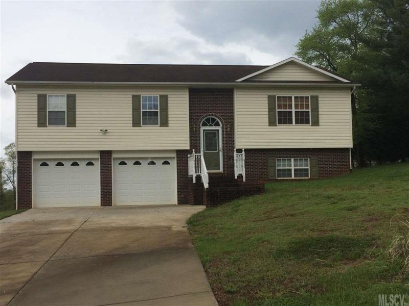 6481 Ridgeview Circle