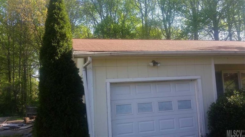 Property image 5 at 1554 Castell Lane, Hickory, NC 28601